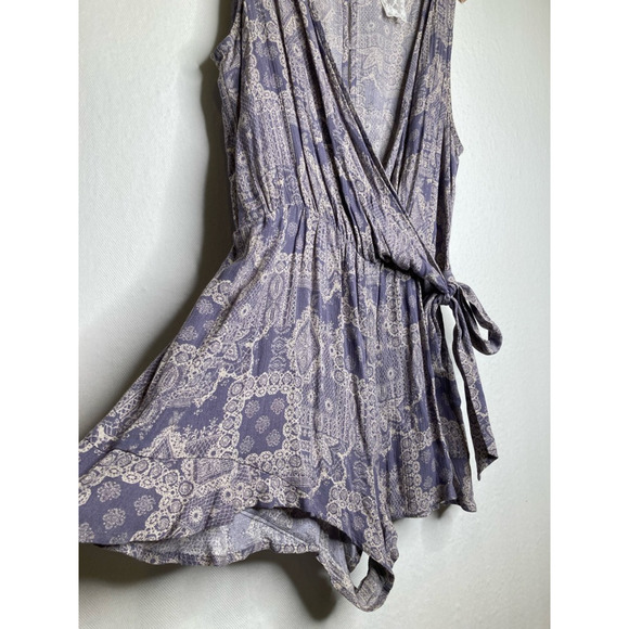 Sadie & Sage Womens Romper Purple Geometric Top Tie Waist Boat Neck Button M - Picture 8 of 11